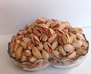 پسته اکبری خام