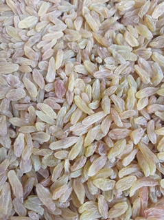 کشمش طلایی کاشمر (نیم کیلو)